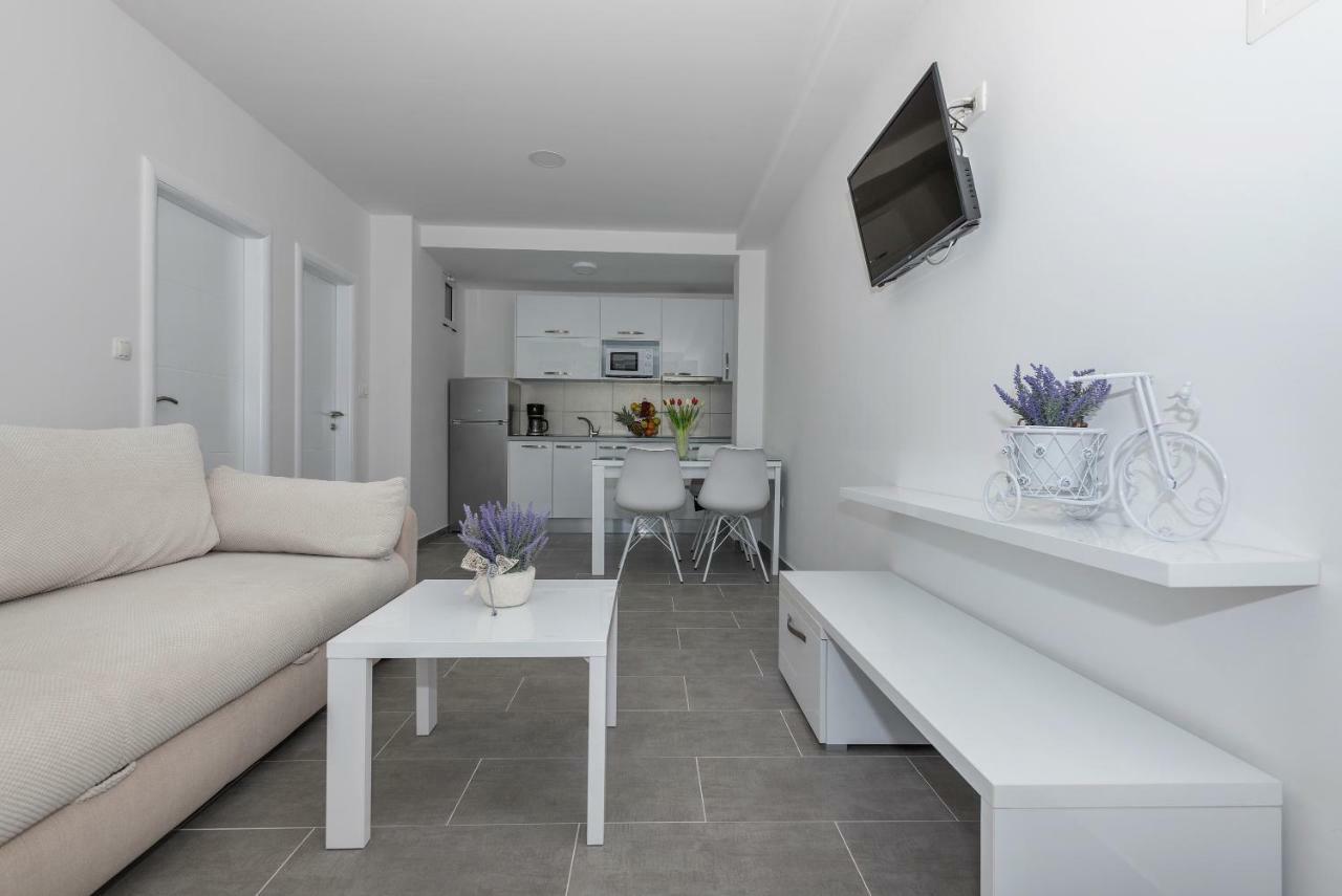 Vila Branka * Makarska